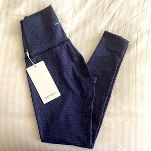 BARRE 3 Navy Micro Camo Signature Leggings Size XS NWT